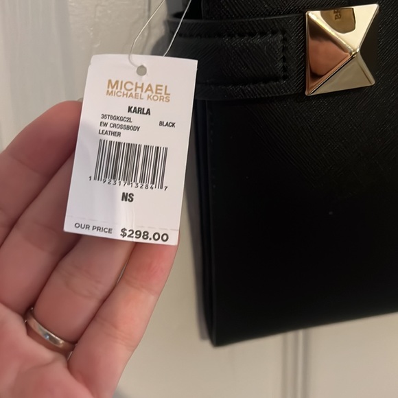 Michael Kors Crossbody - Picture 2 of 3